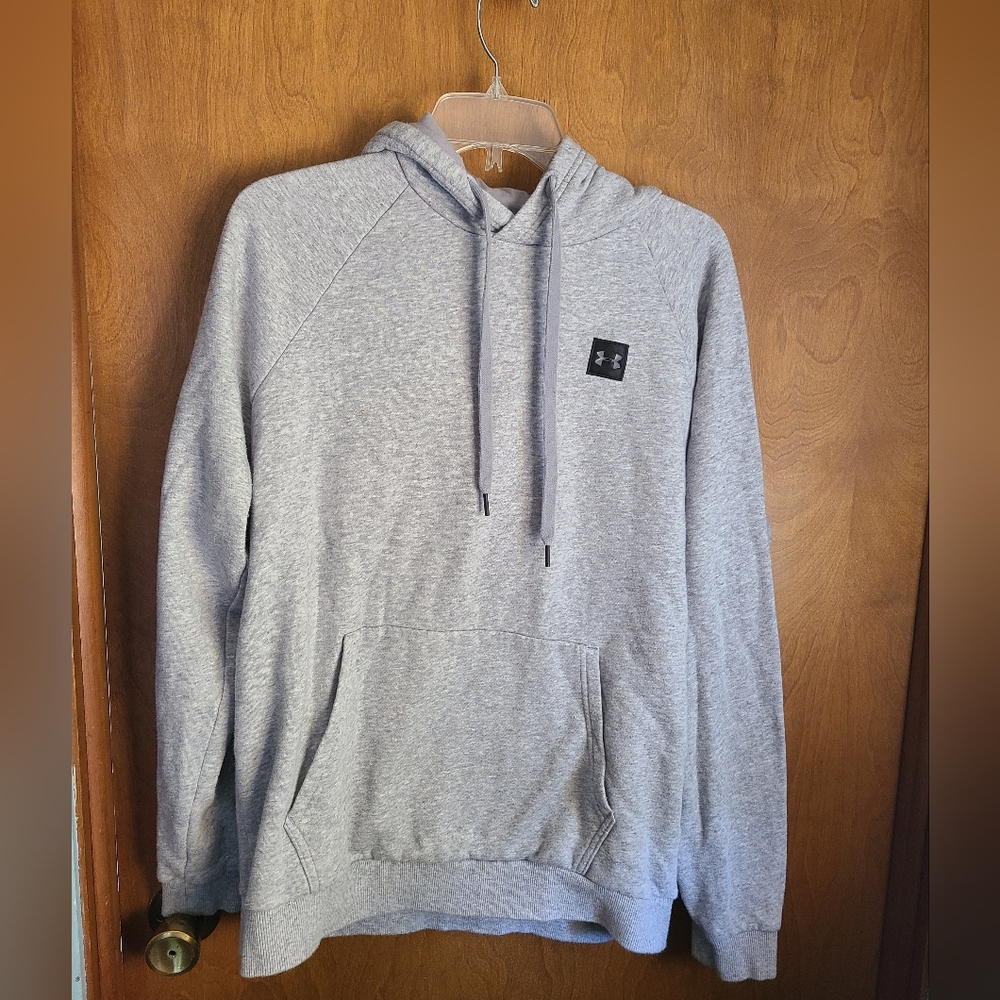 🦩3/$30 Under Armour Gray Hoodie
